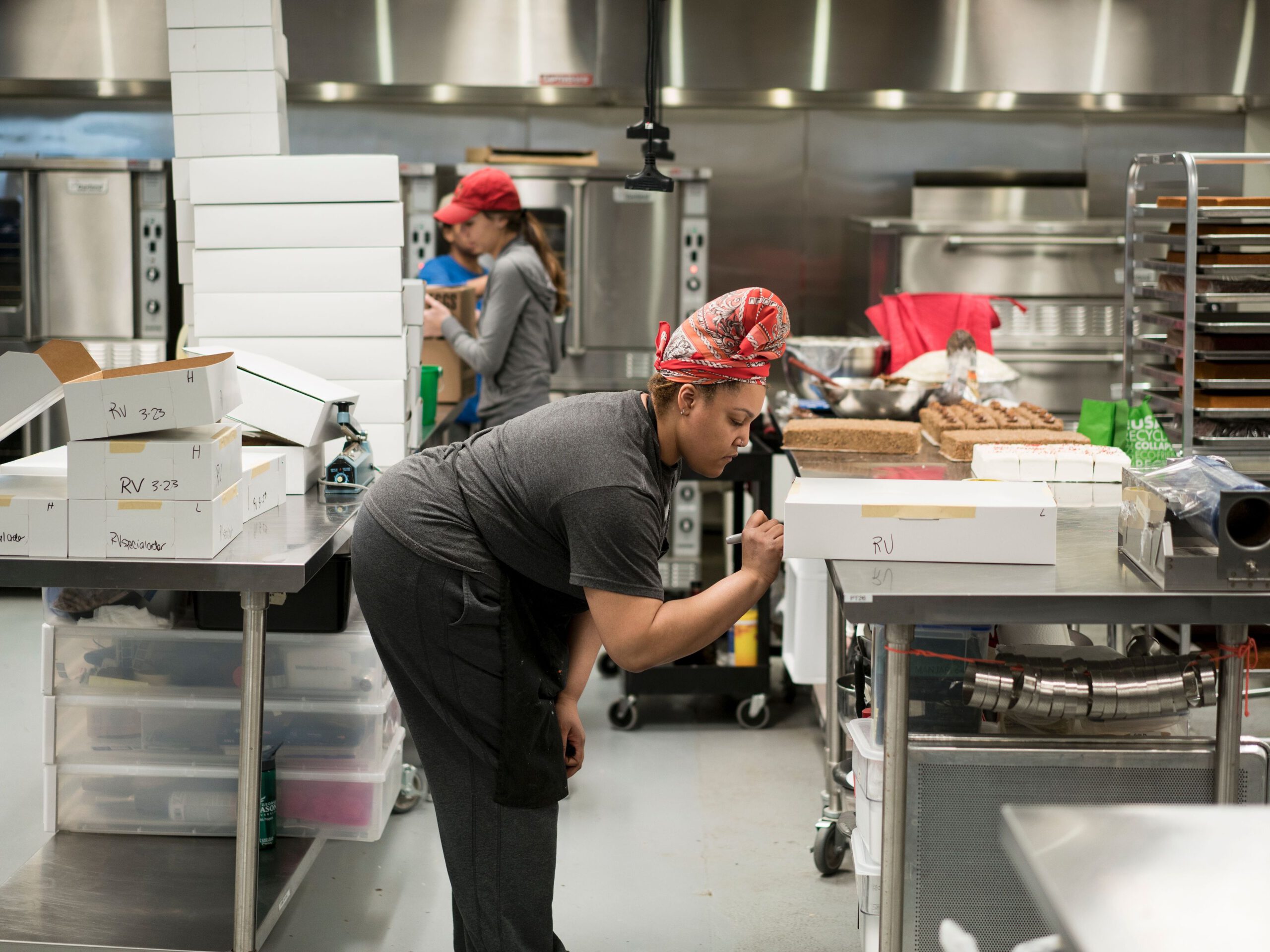 小型食品企业在共享厨房空间中找到社区。
